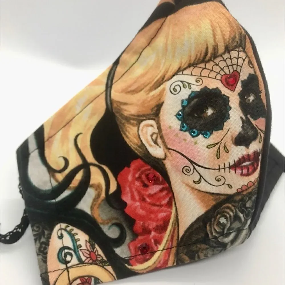 NWOT Alexander Henry Mask